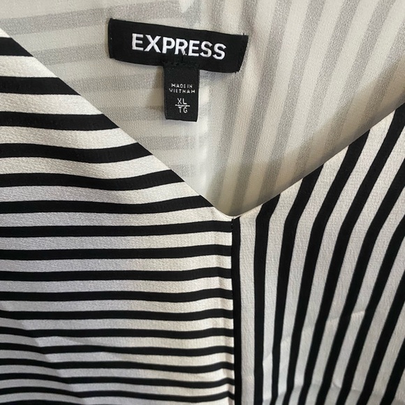 Express black & white stripe cami, size XL - Picture 2 of 4